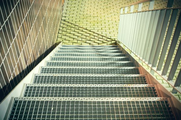 Metal Steps Installation